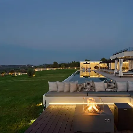 Gavras Exclusive Villas, With Infinity Pools, Whirlpools & Seaviews, By Thinkvilla * Pikris